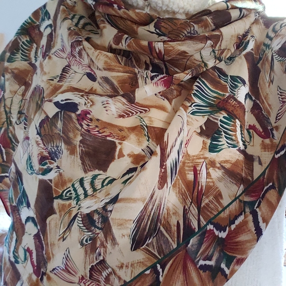 Large Handpainted Japanese Silk Watercolor Scarf Vintage ACUTE Bird Scarf - Picture 2 of 16